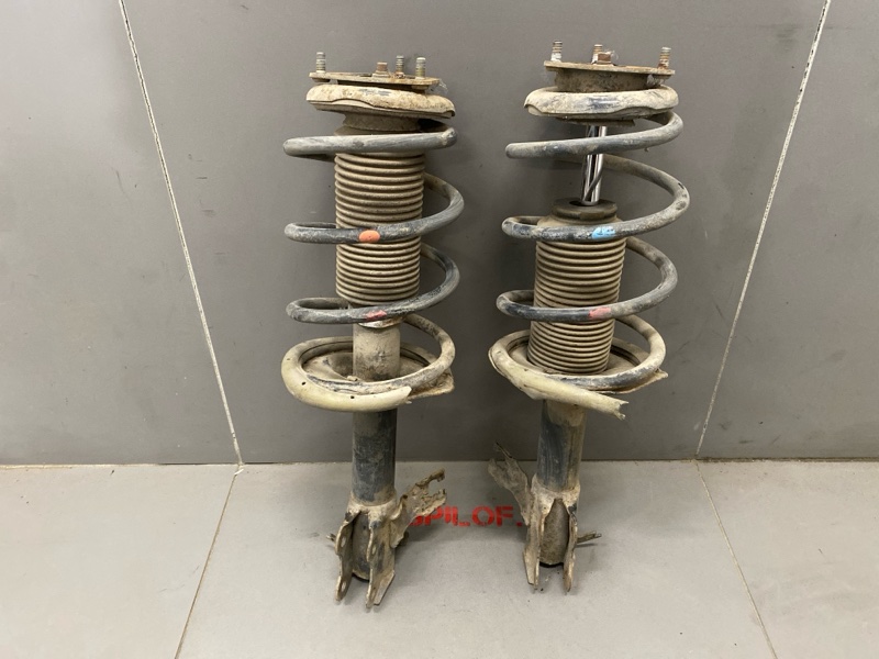 Стойка подвески NISSAN Wingroad WFY11 QG15DE 2000 передняя (б/у)
