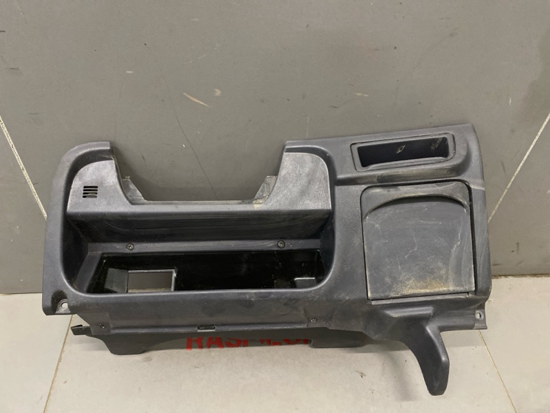 Консоль под рулевой колонкой NISSAN Wingroad WFY11 QG15DE 2000 (б/у)