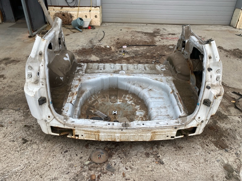Задняя панель кузова NISSAN Wingroad WFY11 QG15DE 2000 (б/у)
