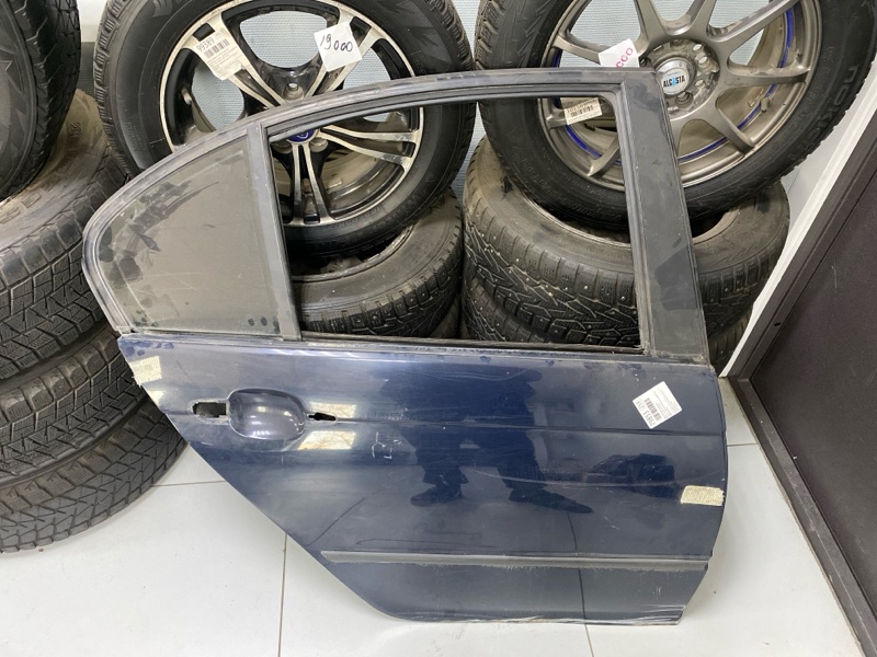 Дверь боковая BMW 3-Series E46 M43B19 1999 задняя правая (б/у) Дверь боковая BMW 3-Series E46 M43B19 1999 задняя правая (б/у)
