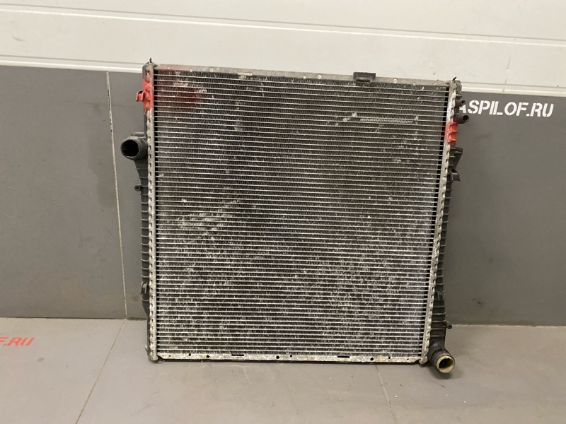 Радиатор двигателя BMW X5 E53 N62B44 2005 (б/у) Радиатор двигателя BMW X5 E53 N62B44 2005 (б/у)