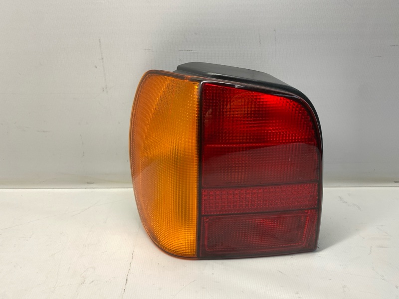 Фонарь стоп-сигнала Volkswagen Polo 6N1 1997 задний левый Фонарь стоп-сигнала Volkswagen Polo 6N1 1997 задний левый