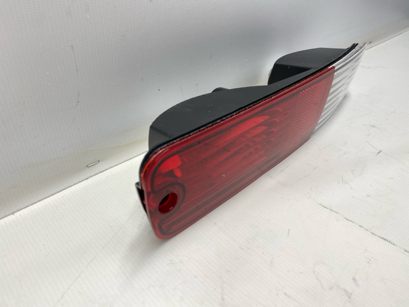 Фонарь стоп-сигнала Mitsubishi Pajero V21C 2001 правый Фонарь стоп-сигнала Mitsubishi Pajero V21C 2001 правый