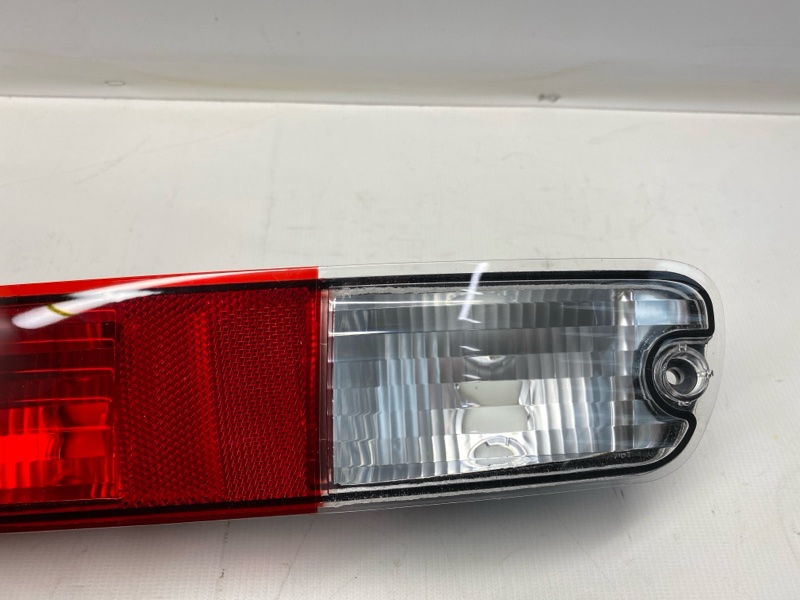Фонарь стоп-сигнала Mitsubishi Pajero V21C 2001 правый Фонарь стоп-сигнала Mitsubishi Pajero V21C 2001 правый