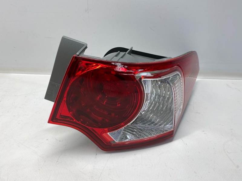 Фонарь стоп-сигнала Honda Accord CP1 2009 правый Фонарь стоп-сигнала Honda Accord CP1 2009 правый