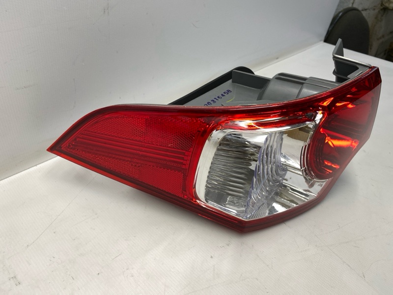 Фонарь стоп-сигнала Honda Accord CP1 2009 левый Фонарь стоп-сигнала Honda Accord CP1 2009 левый