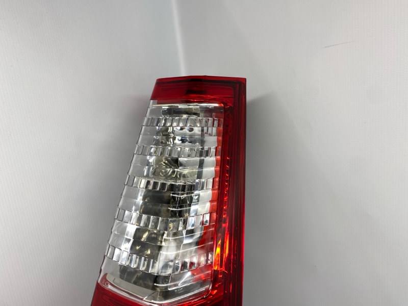 Фонарь стоп-сигнала Honda CR-V RD4 2004 правый Фонарь стоп-сигнала Honda CR-V RD4 2004 правый