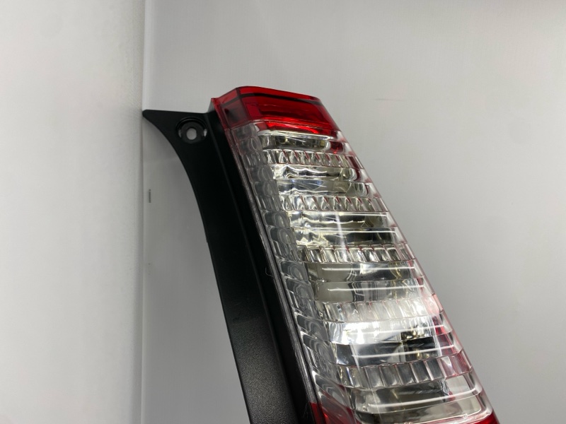 Фонарь стоп-сигнала Honda CR-V RD4 2004 правый Фонарь стоп-сигнала Honda CR-V RD4 2004 правый