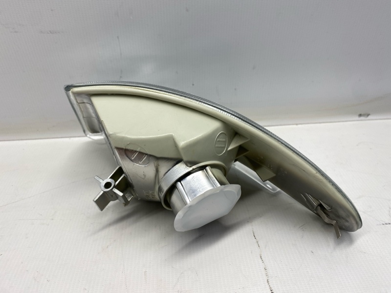 Поворотник FORD Mondeo GBP 1994 передний правый Поворотник FORD Mondeo GBP 1994 передний правый