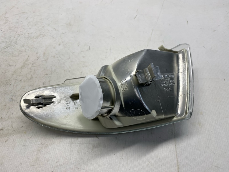 Поворотник FORD Mondeo GBP 1994 передний правый Поворотник FORD Mondeo GBP 1994 передний правый