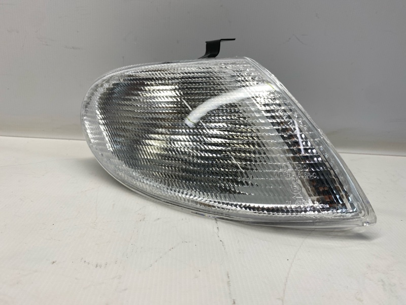 Поворотник Volkswagen Sharan 7M6 2000 передний правый Поворотник Volkswagen Sharan 7M6 2000 передний правый