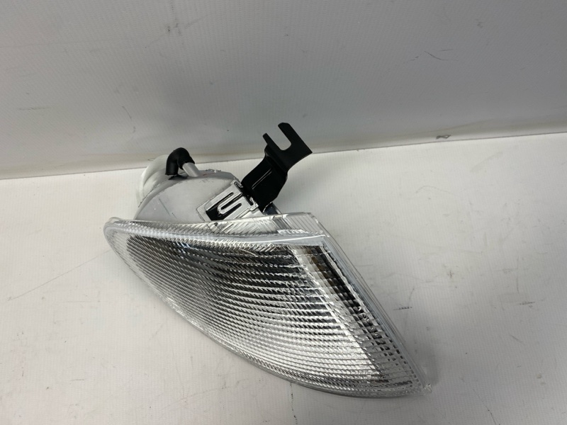 Поворотник Volkswagen Sharan 7M6 2000 передний правый Поворотник Volkswagen Sharan 7M6 2000 передний правый