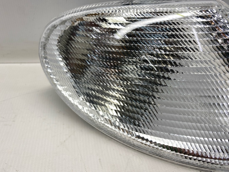 Поворотник Volkswagen Sharan 7M6 2000 передний правый Поворотник Volkswagen Sharan 7M6 2000 передний правый