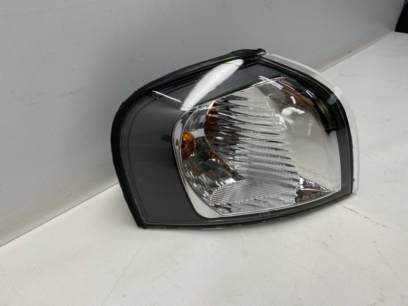 Поворотник Volvo S80 TS 2005 правый Поворотник Volvo S80 TS 2005 правый