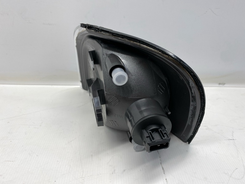 Поворотник Volvo S80 TS 2005 правый Поворотник Volvo S80 TS 2005 правый