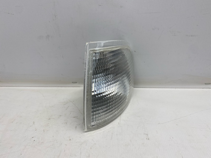 Поворотник SKODA Felicia 6U1 1998 передний левый Поворотник SKODA Felicia 6U1 1998 передний левый