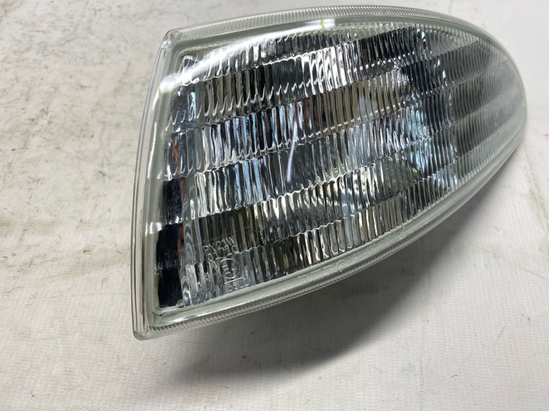 Поворотник FORD Mondeo GBP 1994 передний левый Поворотник FORD Mondeo GBP 1994 передний левый