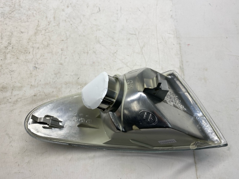 Поворотник FORD Mondeo GBP 1994 передний левый Поворотник FORD Mondeo GBP 1994 передний левый