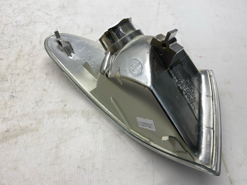 Поворотник FORD Mondeo GBP 1994 передний левый Поворотник FORD Mondeo GBP 1994 передний левый