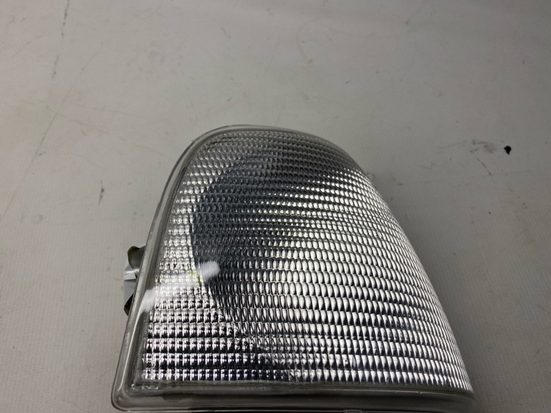 Поворотник AUDI 100 443 1987 правый Поворотник AUDI 100 443 1987 правый