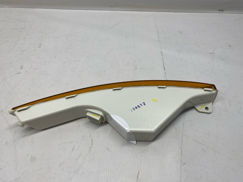 Поворотник Volkswagen PASSAT 3C2 2008 передний левый Поворотник Volkswagen PASSAT 3C2 2008 передний левый