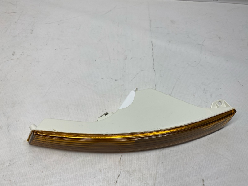 Поворотник Volkswagen PASSAT 3C2 2008 передний левый Поворотник Volkswagen PASSAT 3C2 2008 передний левый