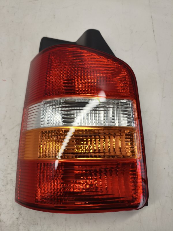 Фонарь стоп-сигнала Volkswagen Transporter T5 2006 задний левый Фонарь стоп-сигнала Volkswagen Transporter T5 2006 задний левый