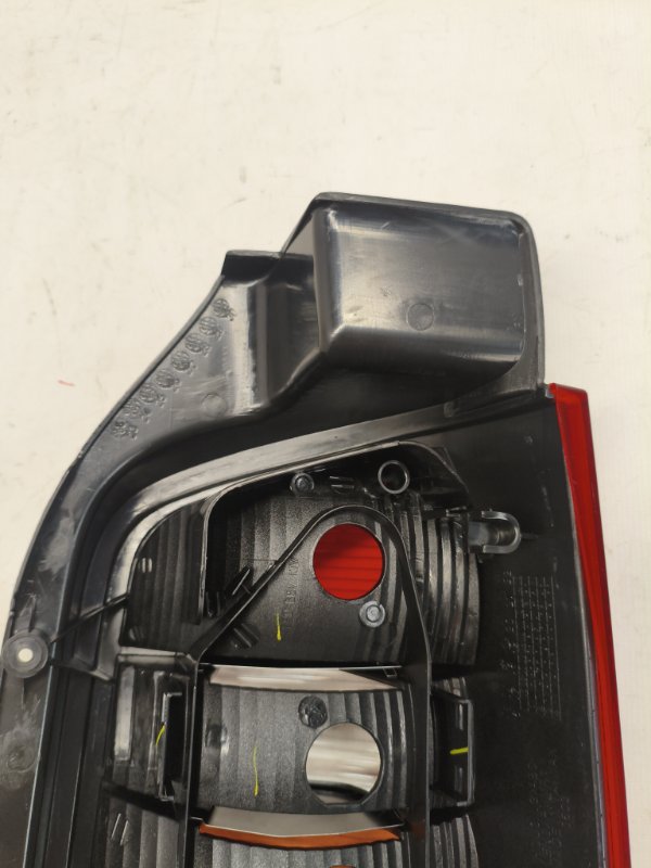 Фонарь стоп-сигнала Volkswagen Transporter T5 2006 задний левый Фонарь стоп-сигнала Volkswagen Transporter T5 2006 задний левый