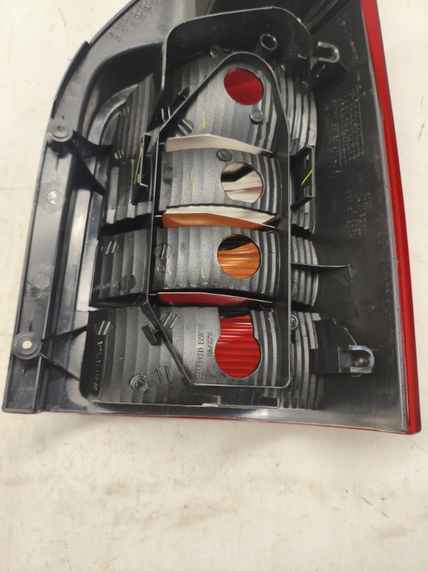 Фонарь стоп-сигнала Volkswagen Transporter T5 2006 задний левый Фонарь стоп-сигнала Volkswagen Transporter T5 2006 задний левый