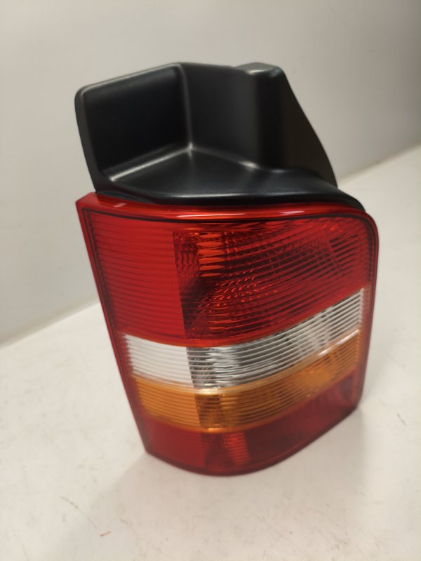 Фонарь стоп-сигнала Volkswagen Transporter T5 2006 задний левый Фонарь стоп-сигнала Volkswagen Transporter T5 2006 задний левый