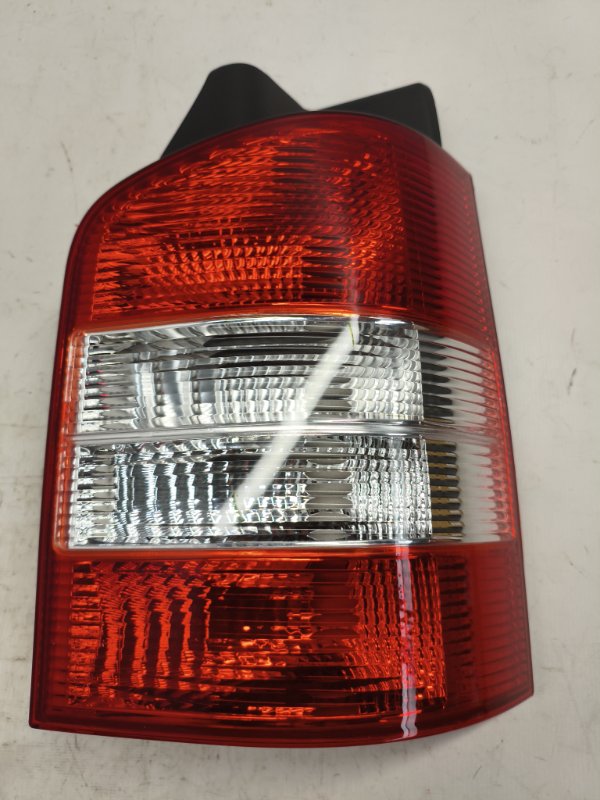 Фонарь стоп-сигнала Volkswagen Transporter T5 2006 задний правый Фонарь стоп-сигнала Volkswagen Transporter T5 2006 задний правый