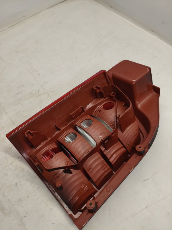 Фонарь стоп-сигнала Volkswagen Transporter T5 2006 задний правый Фонарь стоп-сигнала Volkswagen Transporter T5 2006 задний правый