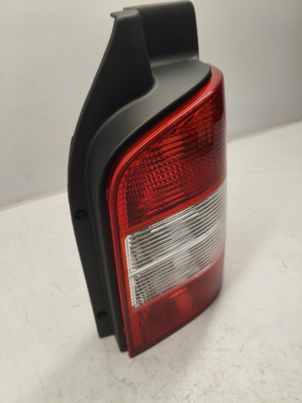 Фонарь стоп-сигнала Volkswagen Transporter T5 2006 задний правый Фонарь стоп-сигнала Volkswagen Transporter T5 2006 задний правый