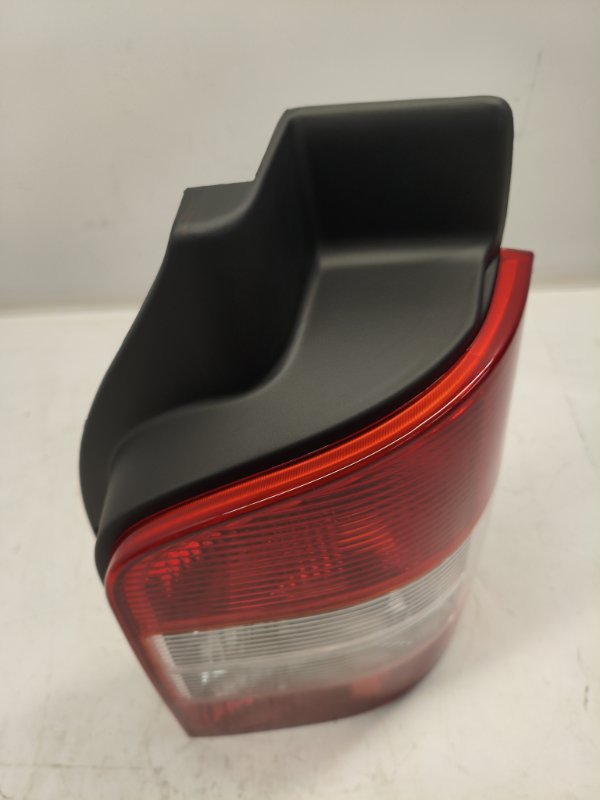 Фонарь стоп-сигнала Volkswagen Transporter T5 2006 задний правый Фонарь стоп-сигнала Volkswagen Transporter T5 2006 задний правый