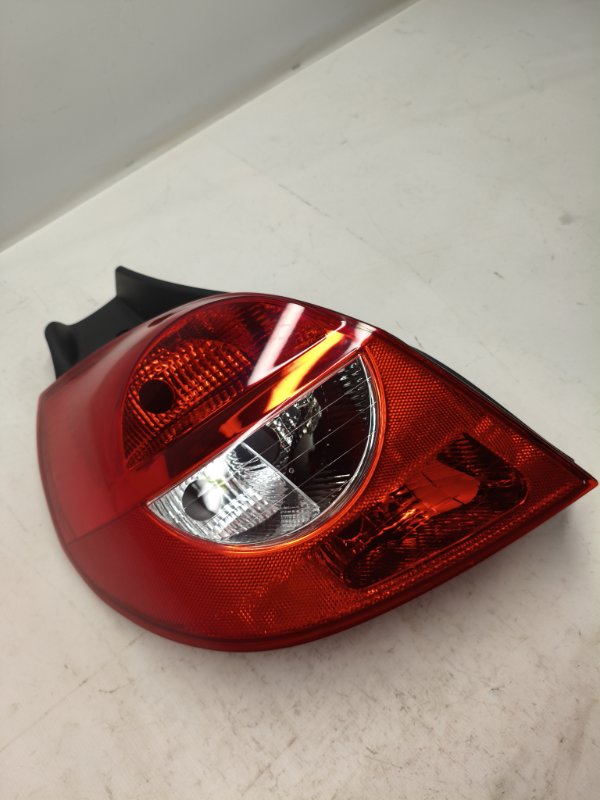 Фонарь стоп-сигнала Renault CLIO BR 2008 задний левый Фонарь стоп-сигнала Renault CLIO BR 2008 задний левый