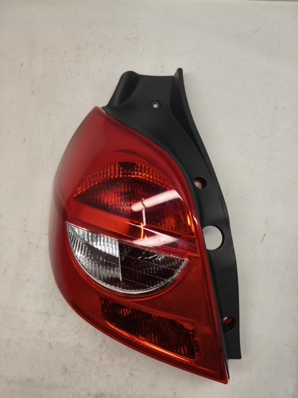 Фонарь стоп-сигнала Renault CLIO BR 2008 задний левый Фонарь стоп-сигнала Renault CLIO BR 2008 задний левый