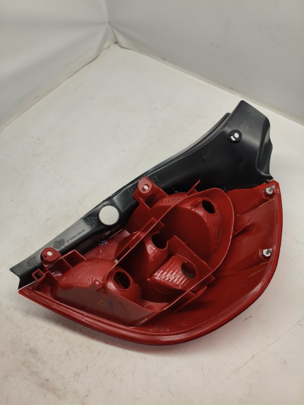 Фонарь стоп-сигнала Renault CLIO BR 2008 задний левый Фонарь стоп-сигнала Renault CLIO BR 2008 задний левый