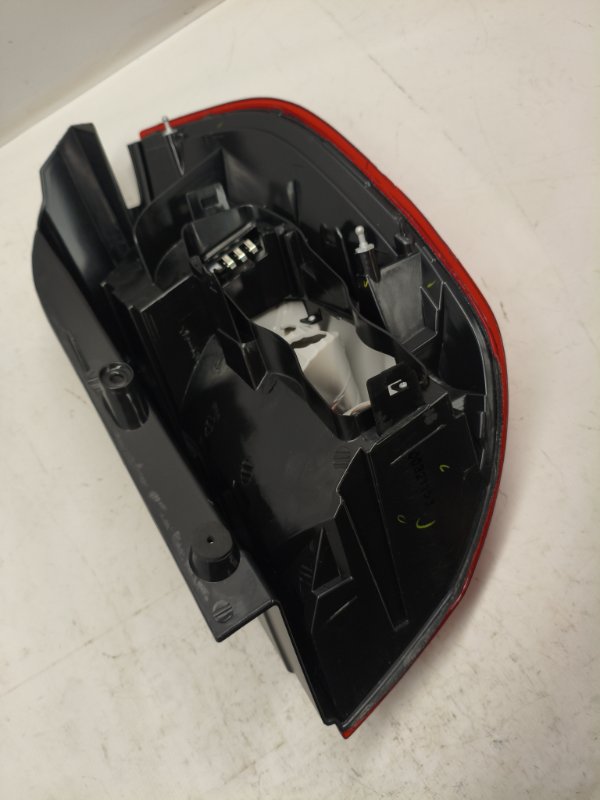 Фонарь стоп-сигнала Renault SCENIC JM02 2008 задний левый Фонарь стоп-сигнала Renault SCENIC JM02 2008 задний левый