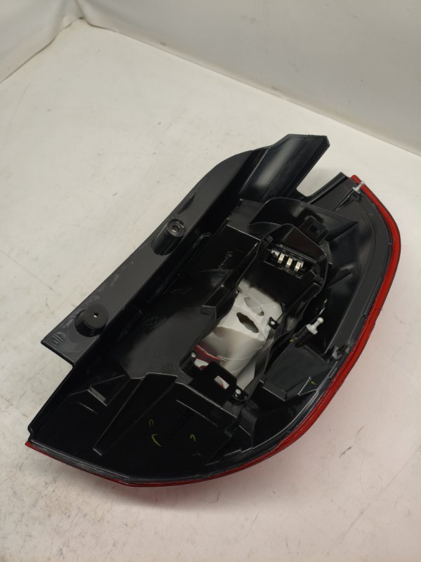 Фонарь стоп-сигнала Renault SCENIC JM02 2008 задний левый Фонарь стоп-сигнала Renault SCENIC JM02 2008 задний левый