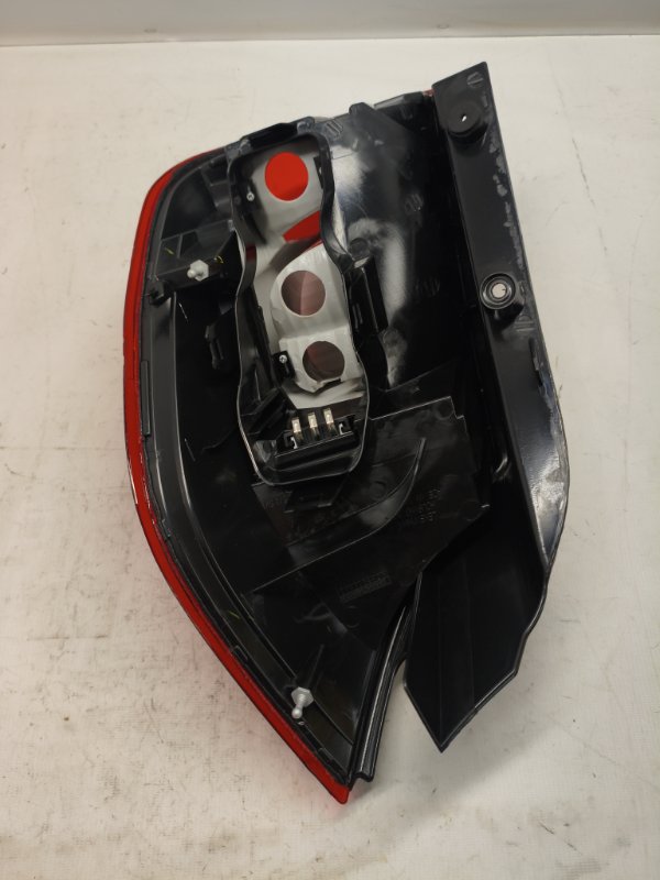 Фонарь стоп-сигнала Renault SCENIC JM02 2008 задний левый Фонарь стоп-сигнала Renault SCENIC JM02 2008 задний левый