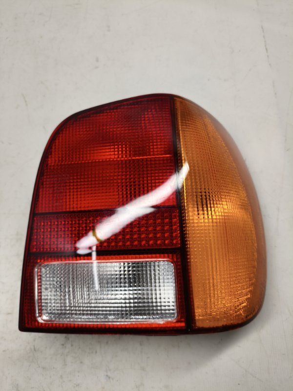 Фонарь стоп-сигнала Volkswagen Polo 6N2 1997 правый Фонарь стоп-сигнала Volkswagen Polo 6N2 1997 правый