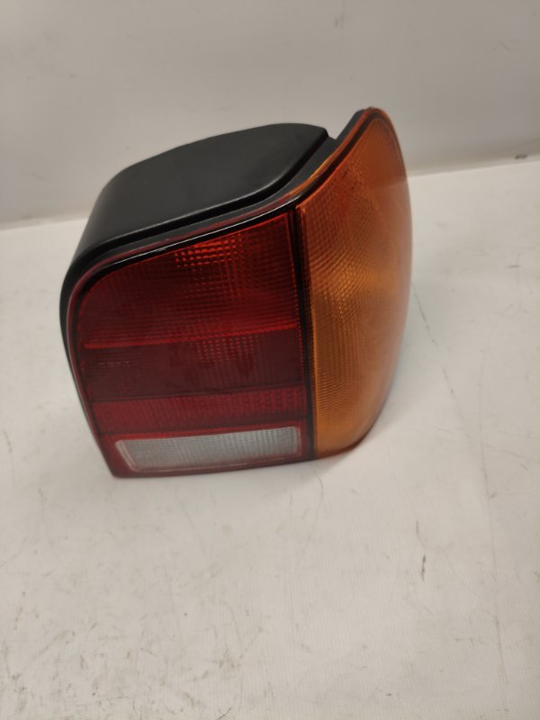 Фонарь стоп-сигнала Volkswagen Polo 6N2 1997 правый Фонарь стоп-сигнала Volkswagen Polo 6N2 1997 правый