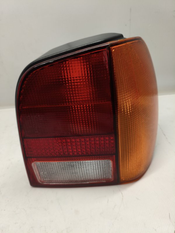 Фонарь стоп-сигнала Volkswagen Polo 6N2 1997 правый Фонарь стоп-сигнала Volkswagen Polo 6N2 1997 правый