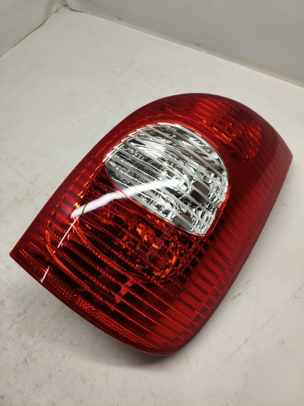 Фонарь стоп-сигнала Citroen Xsara Picasso N68 2008 задний правый Фонарь стоп-сигнала Citroen Xsara Picasso N68 2008 задний правый