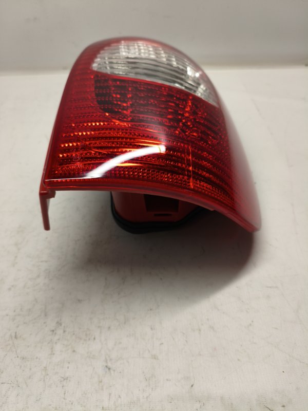Фонарь стоп-сигнала Citroen Xsara Picasso N68 2008 задний правый Фонарь стоп-сигнала Citroen Xsara Picasso N68 2008 задний правый