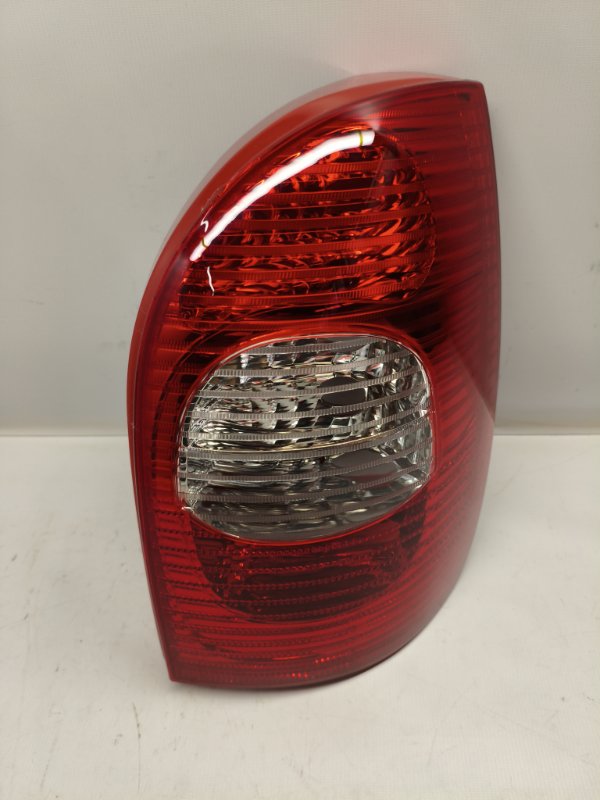 Фонарь стоп-сигнала Citroen Xsara Picasso N68 2008 задний правый Фонарь стоп-сигнала Citroen Xsara Picasso N68 2008 задний правый