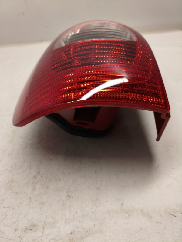 Фонарь стоп-сигнала Citroen Xsara Picasso N68 2008 задний левый Фонарь стоп-сигнала Citroen Xsara Picasso N68 2008 задний левый