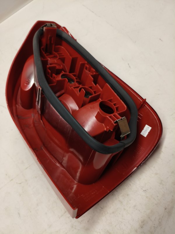 Фонарь стоп-сигнала Citroen Xsara Picasso N68 2008 задний левый Фонарь стоп-сигнала Citroen Xsara Picasso N68 2008 задний левый