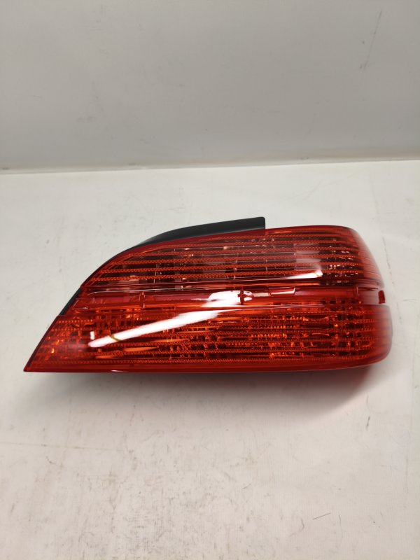 Фонарь стоп-сигнала Peugeot 406 8B 2001 задний правый Фонарь стоп-сигнала Peugeot 406 8B 2001 задний правый