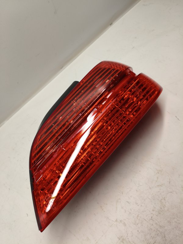 Фонарь стоп-сигнала Peugeot 406 8B 2001 задний правый Фонарь стоп-сигнала Peugeot 406 8B 2001 задний правый